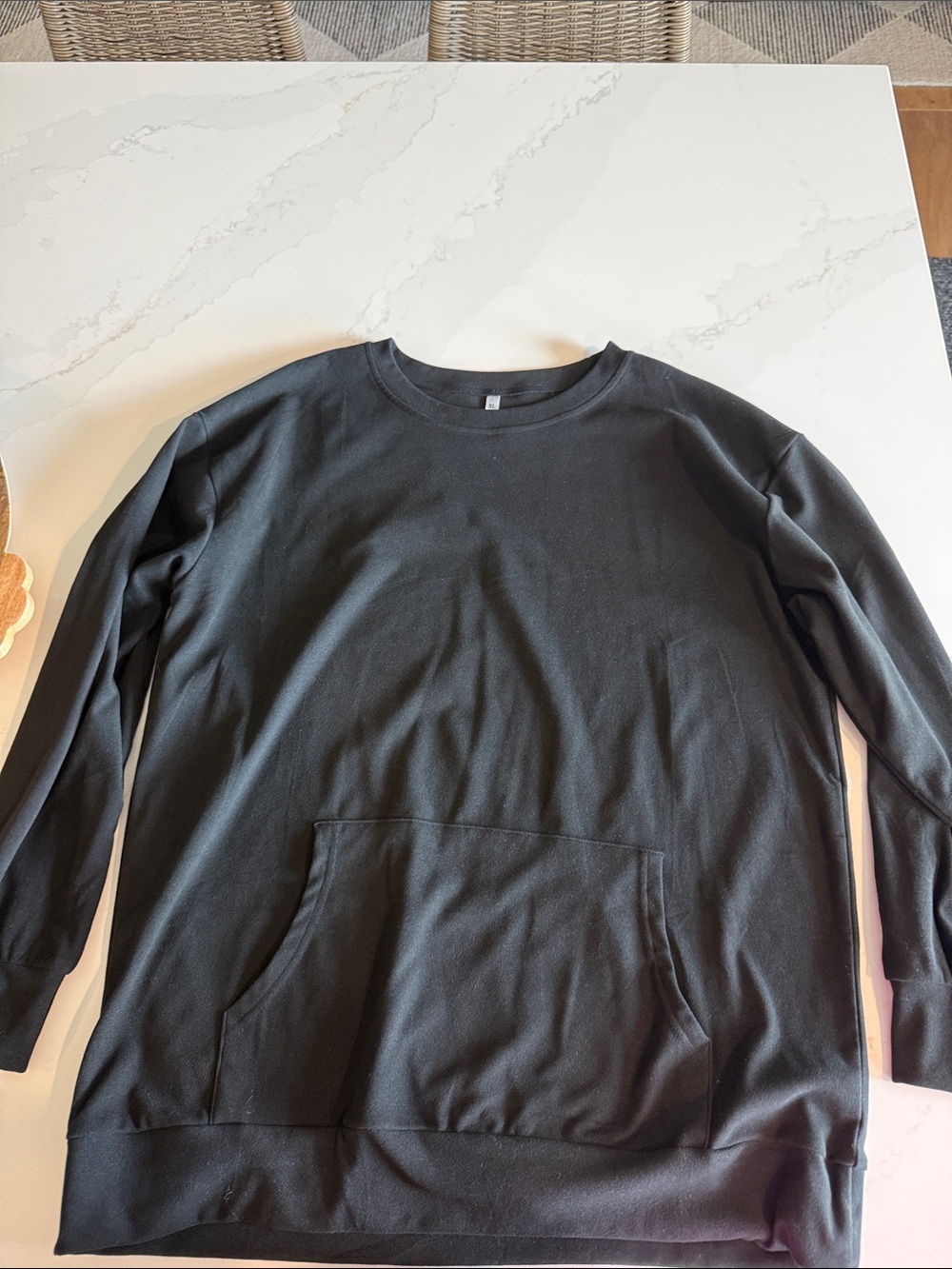 Womens Black Crewneck Long-Sleeve Shirt with Front Pocket